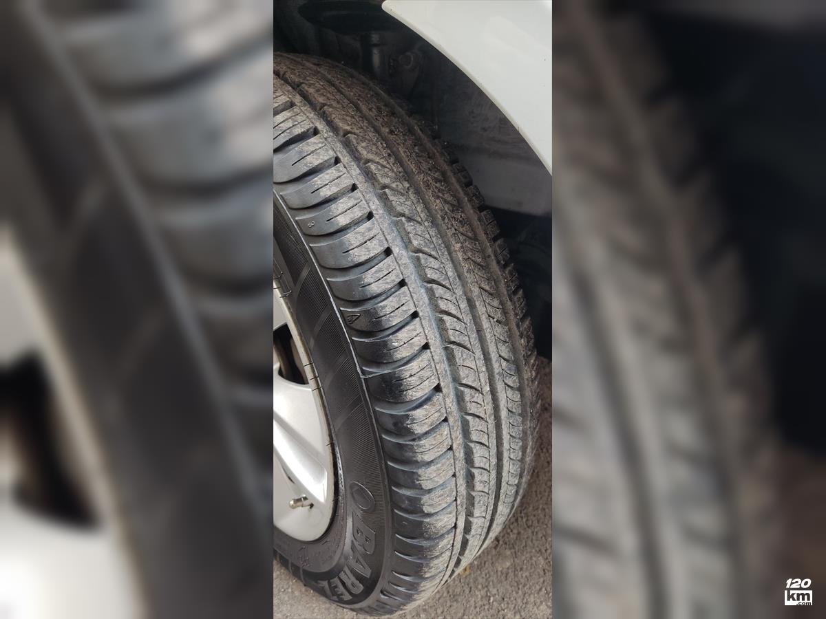 فروش برلیانس H230 ۱۳۹۶ سفید بدون رنگ رشت شهرک فجر (۳ دی ۱۴۰۴)