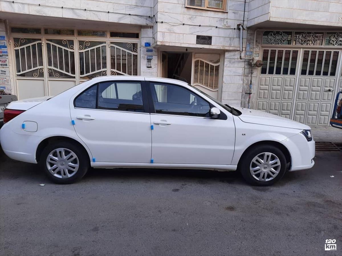 فروش دنا ۱۳۹۸ سفید بدون رنگ تهران اسلامشهر (۹ دی ۱۴۰۴)