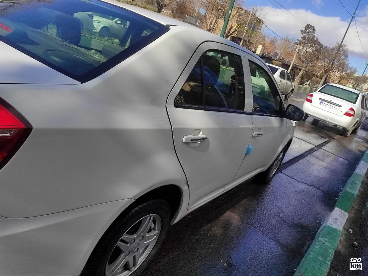 فروش جیلی GC6 ۱۳۹۸ سفید صدفی بدون رنگ اراک (۱۰ دی ۱۴۰۴)