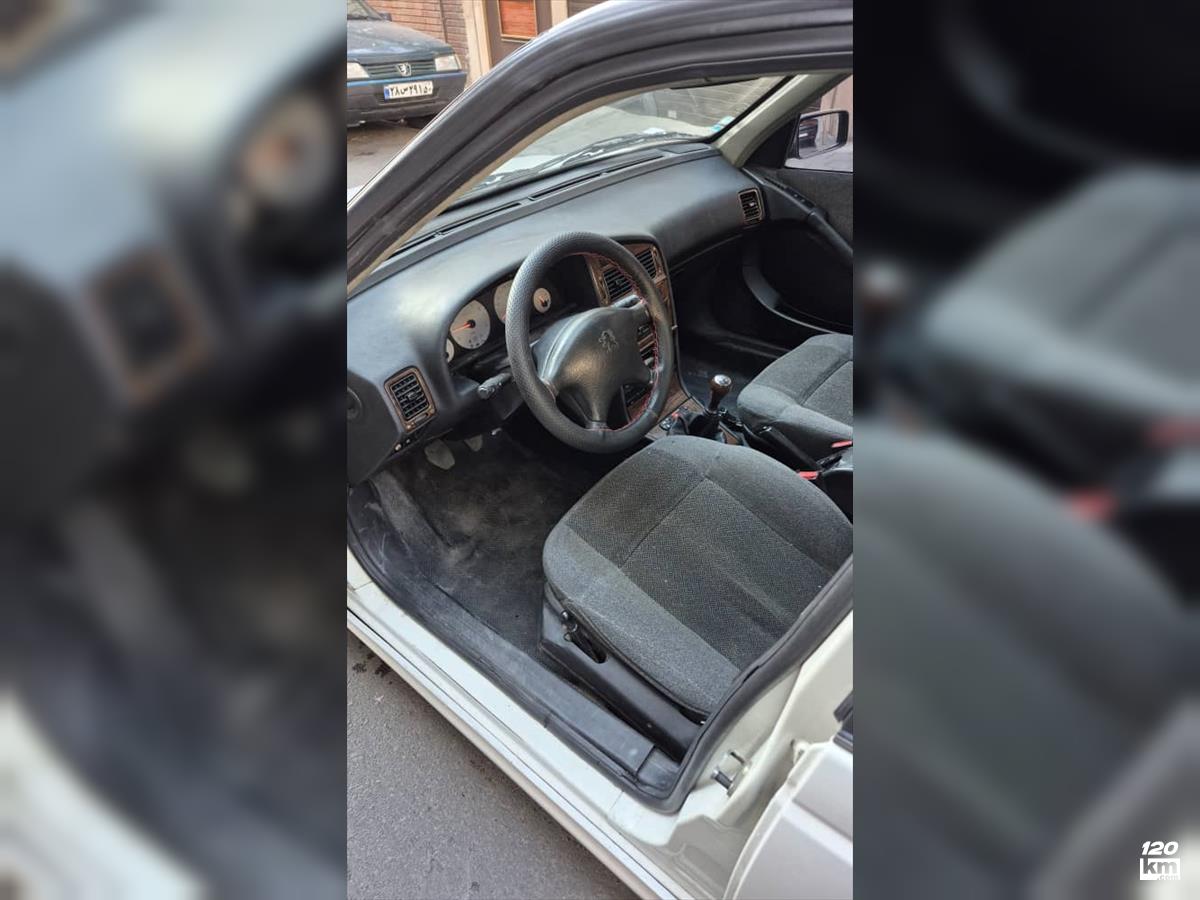 فروش پژو پارس سال ۱۳۸۸ سفید چند لکه رنگ تهران استاد معین (۱۱ دی ۱۴۰۴)