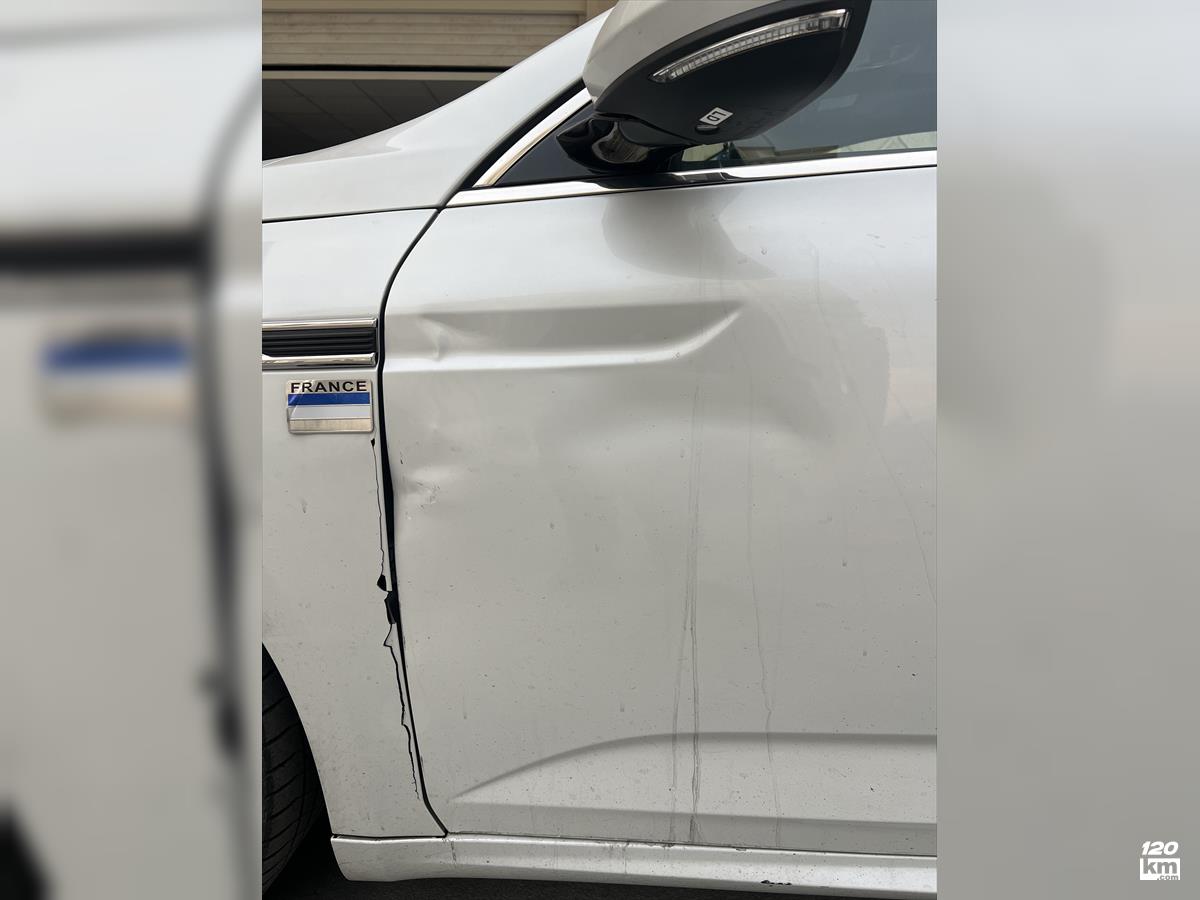 فروش رنو تالیسمان E3 ۲۰۱۷ سفید صدفی بدون رنگ کرج فردیس (۱۲ دی ۱۴۰۴)