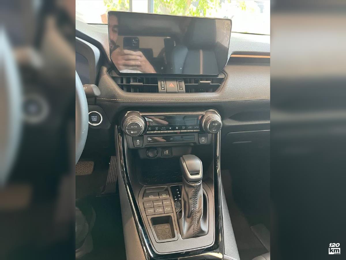 فروش تویوتا وایلدلندر 2 لیتر ۲۰۲۵ (کم کارکرد) سفید صدفی بدون رنگ تهران آرارات (۱۳ دی ۱۴۰۴)