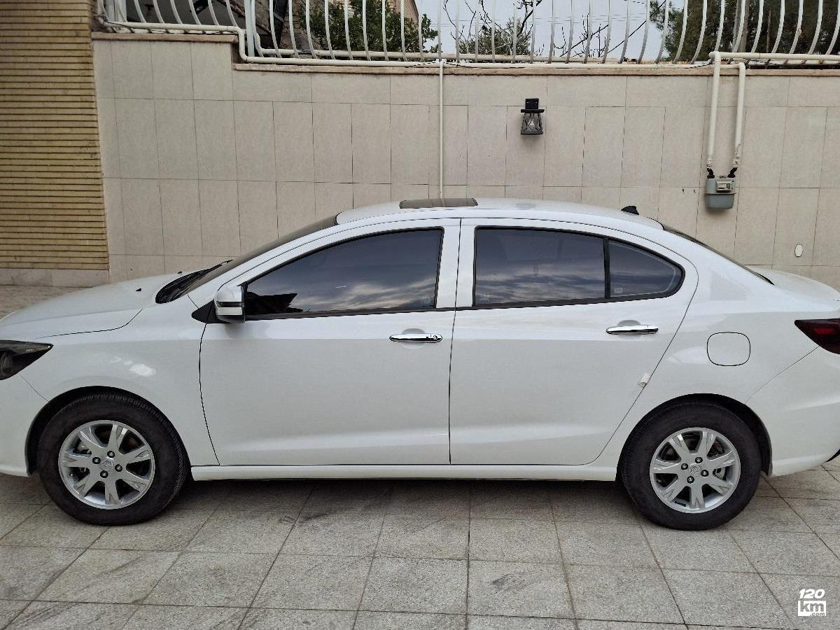 فروش شاهین S ۱۴۰۳ (کم کارکرد) سفید بدون رنگ اصفهان خمینی شهر (۱۸ دی ۱۴۰۴)