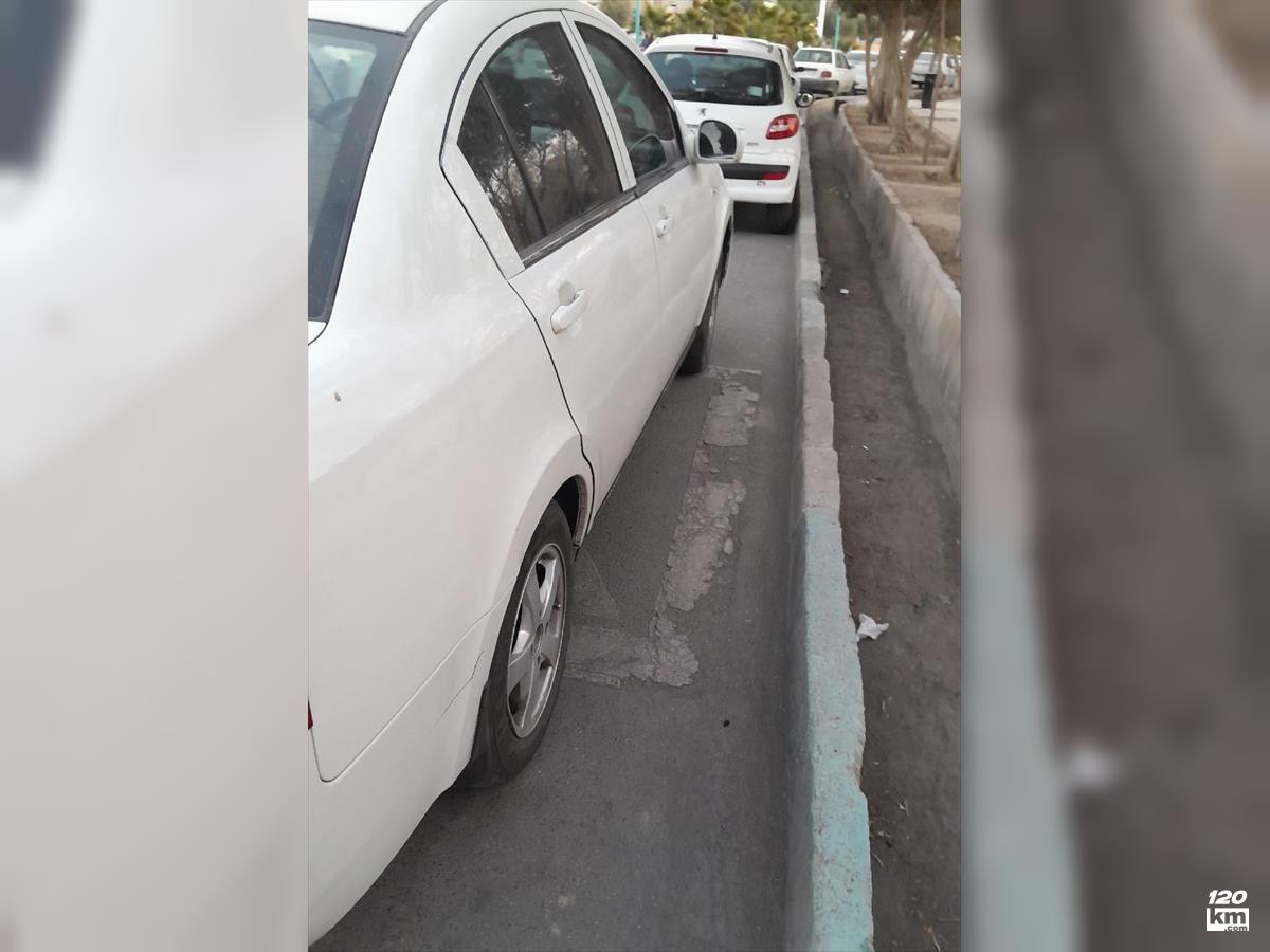 فروش ام وی ام 530 ۱۳۹۳ سفید یک لکه رنگ یزد میدان مسکن (۲۱ دی ۱۴۰۴)