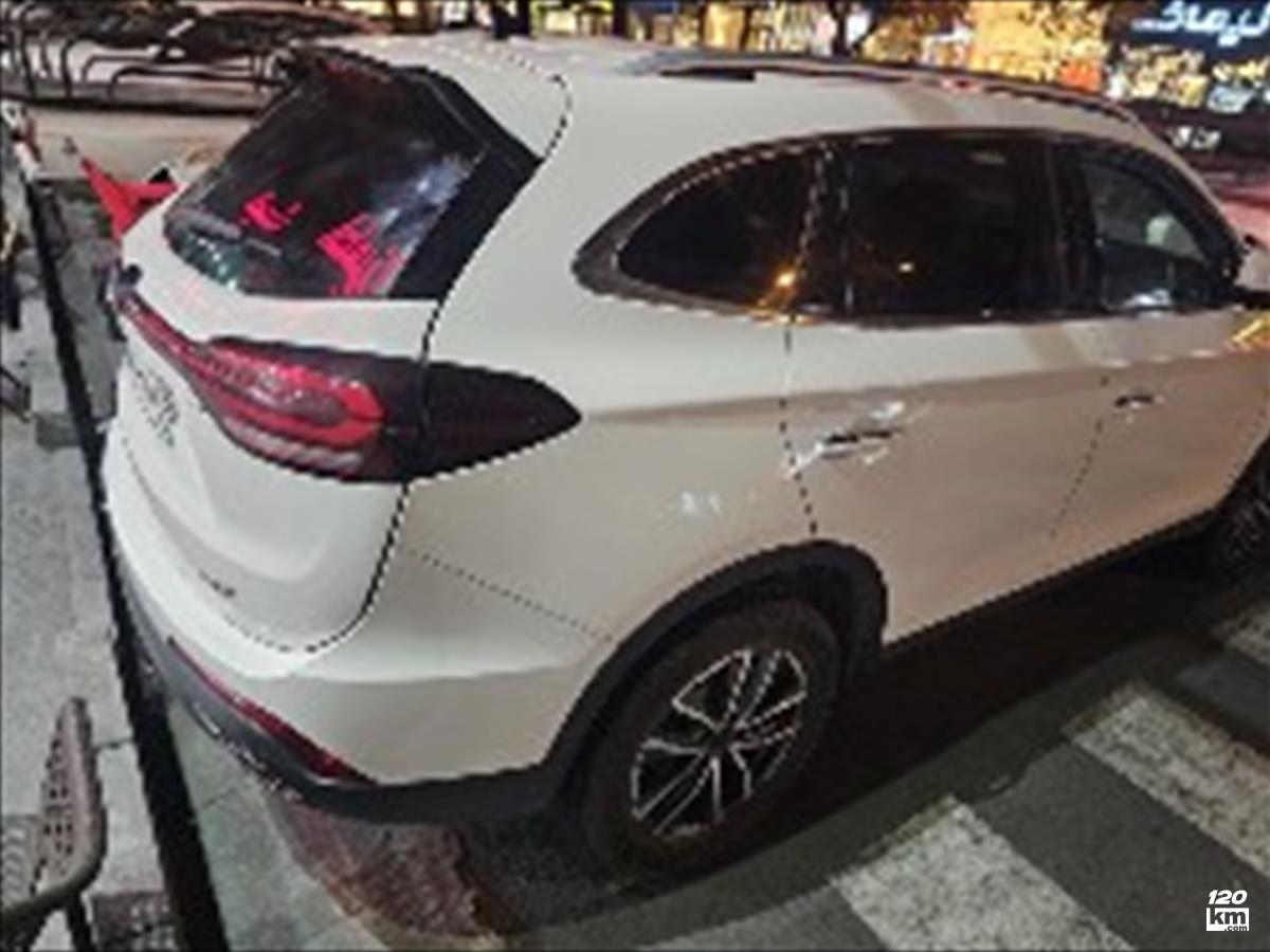 فروش کی ام سی K7 ۱۴۰۲ (کم کارکرد) سفید بدون رنگ تهران تهرانپارس غربی (۲۴ دی ۱۴۰۴)