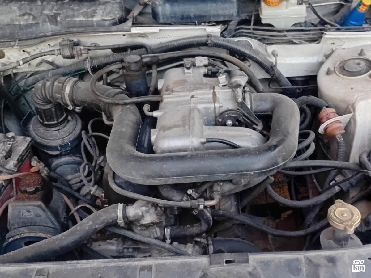 فروش وانت آریسان ۱۳۹۵ دوگانه سوز سفید تصادفی اصفهان فولاد شهر (۲۶ دی ۱۴۰۴)