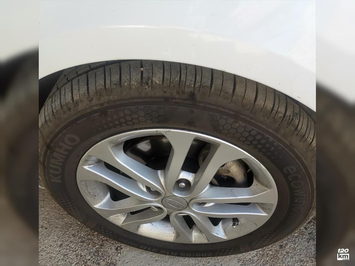 فروش کیا سراتو 2000cc ۱۳۹۵ سفید درب تعویض شیراز شهرک بهشتی (۲۶ دی ۱۴۰۴)