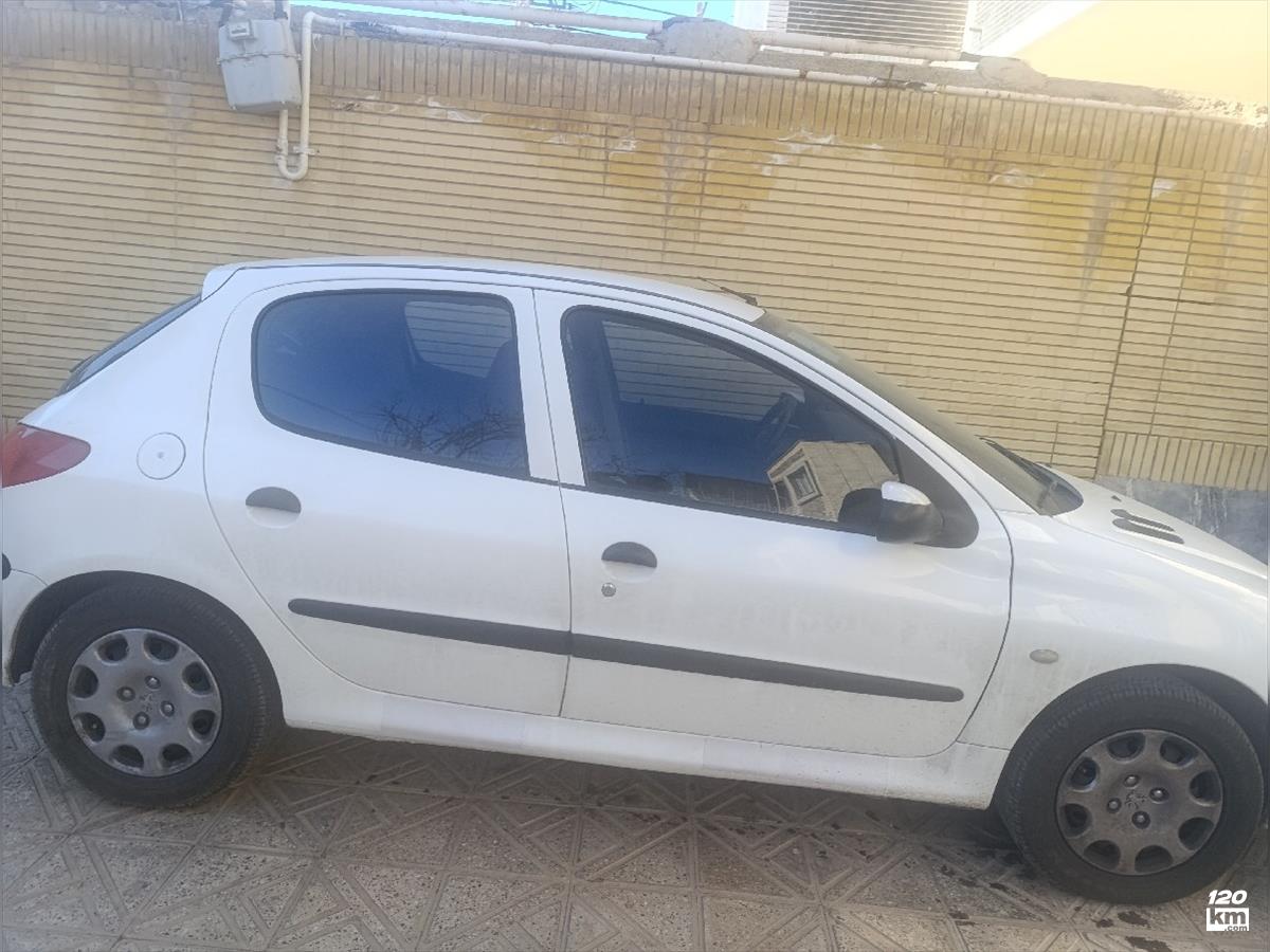 فروش پژو 206 تیپ 5 ۱۳۹۷ سفید بدون رنگ اصفهان شاهین شهر (۲۶ دی ۱۴۰۴)