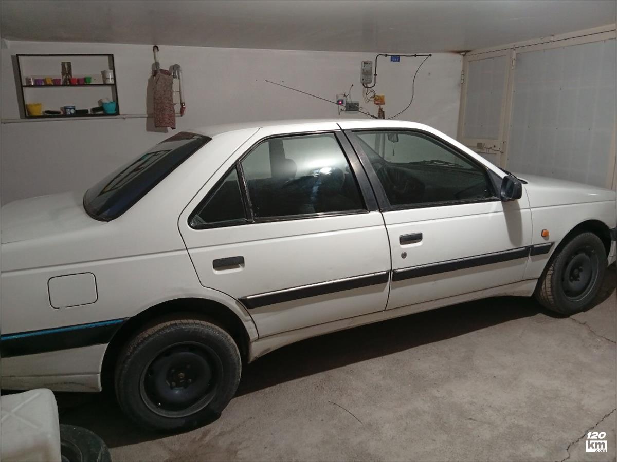 فروش پژو آر دی RDi ۱۳۸۵ دوگانه سوز سفید صدفی چند لکه رنگ مشهد ۱۷ شهریور (۲۷ دی ۱۴۰۴)