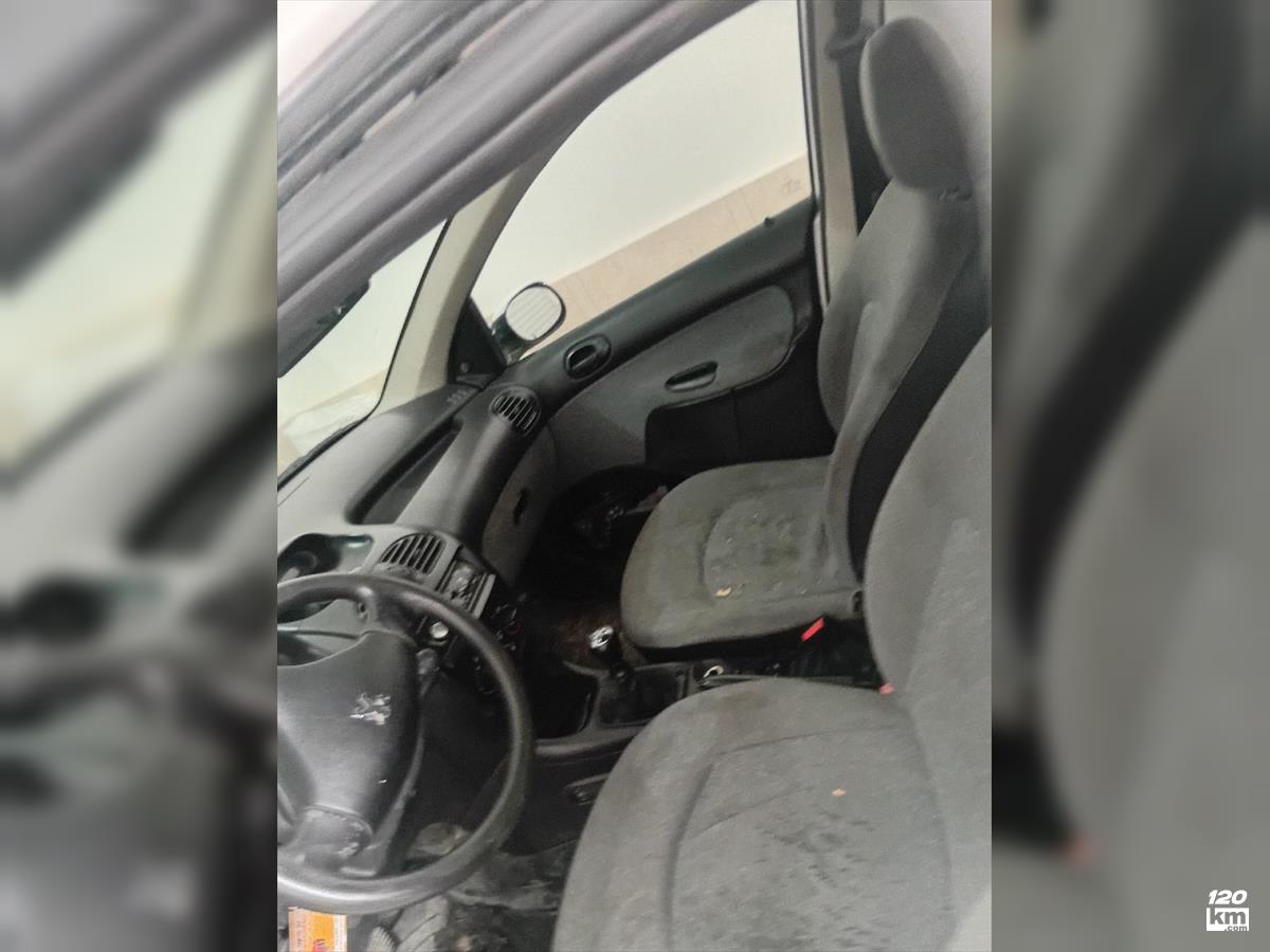 فروش پژو 206 تیپ 3 ۱۳۹۰ سفید دو لکه رنگ خراسان رضوی قوچان (۱ بهمن ۱۴۰۴)