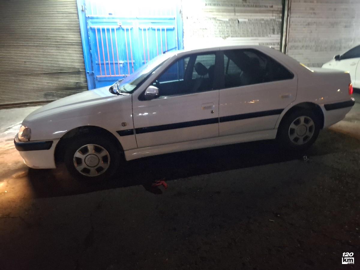 فروش پژو پارس سال ۱۳۹۷ سفید بدون رنگ تهران پیروزی (۲ بهمن ۱۴۰۴)