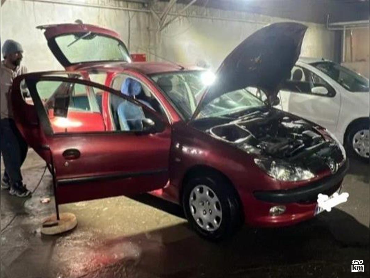 فروش پژو 206 تیپ 2 ۱۳۹۰ آلبالویی دور رنگ تهران چیتگر (۲ بهمن ۱۴۰۴)
