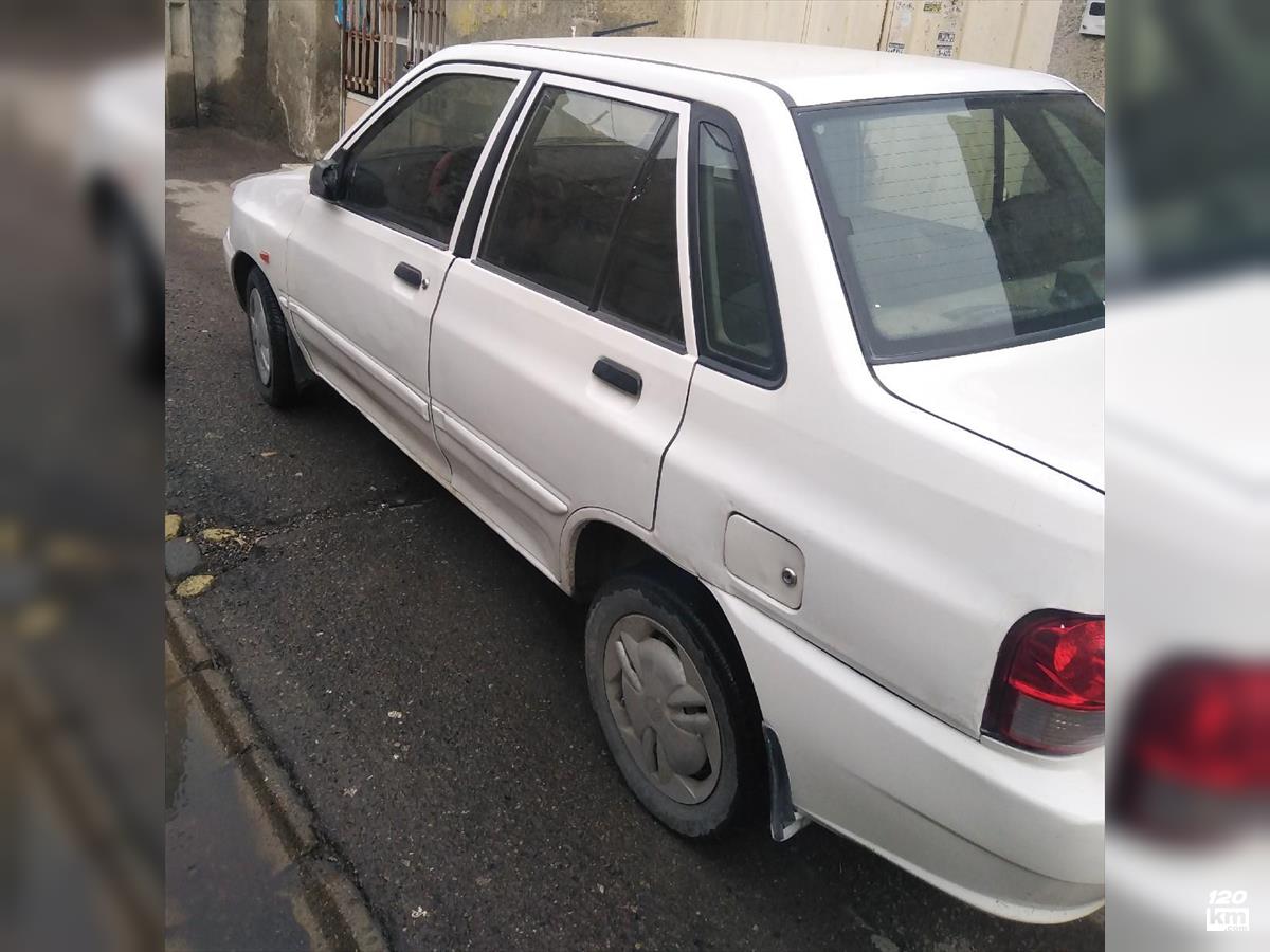 فروش پراید 132 SE ۱۳۹۳ سفید چند لکه رنگ مشهد شهرک شهید رجایی (۲ بهمن ۱۴۰۴)