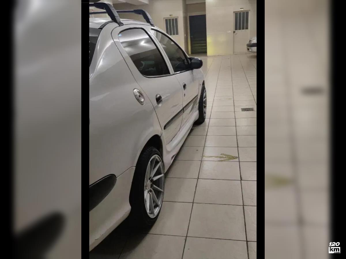 فروش پژو 206 SD V1 ۱۳۸۶ سفید دو لکه رنگ تهران رودهن (۴ بهمن ۱۴۰۴)