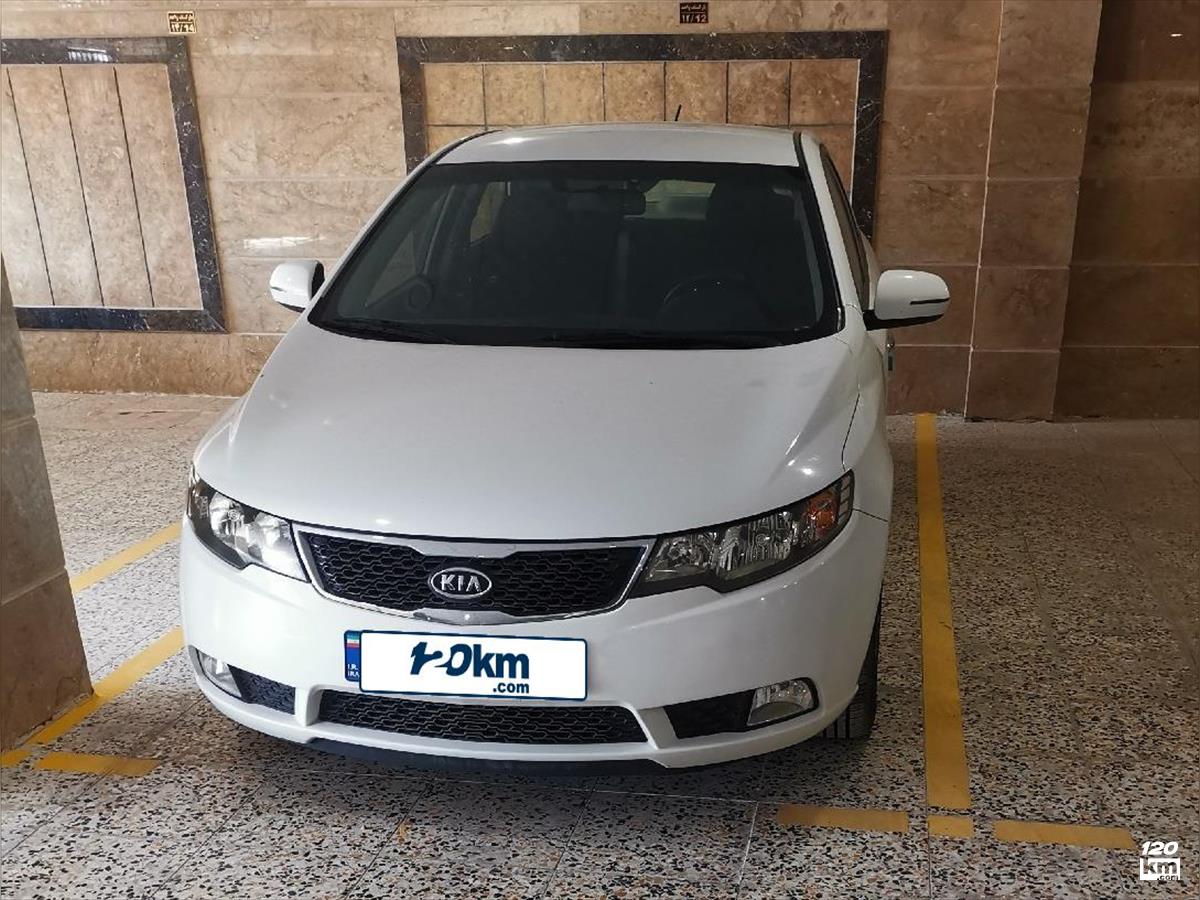فروش کیا سراتو 2000cc ۱۳۹۵ سفید درب تعویض شیراز باغ حوض (۴ بهمن ۱۴۰۴)