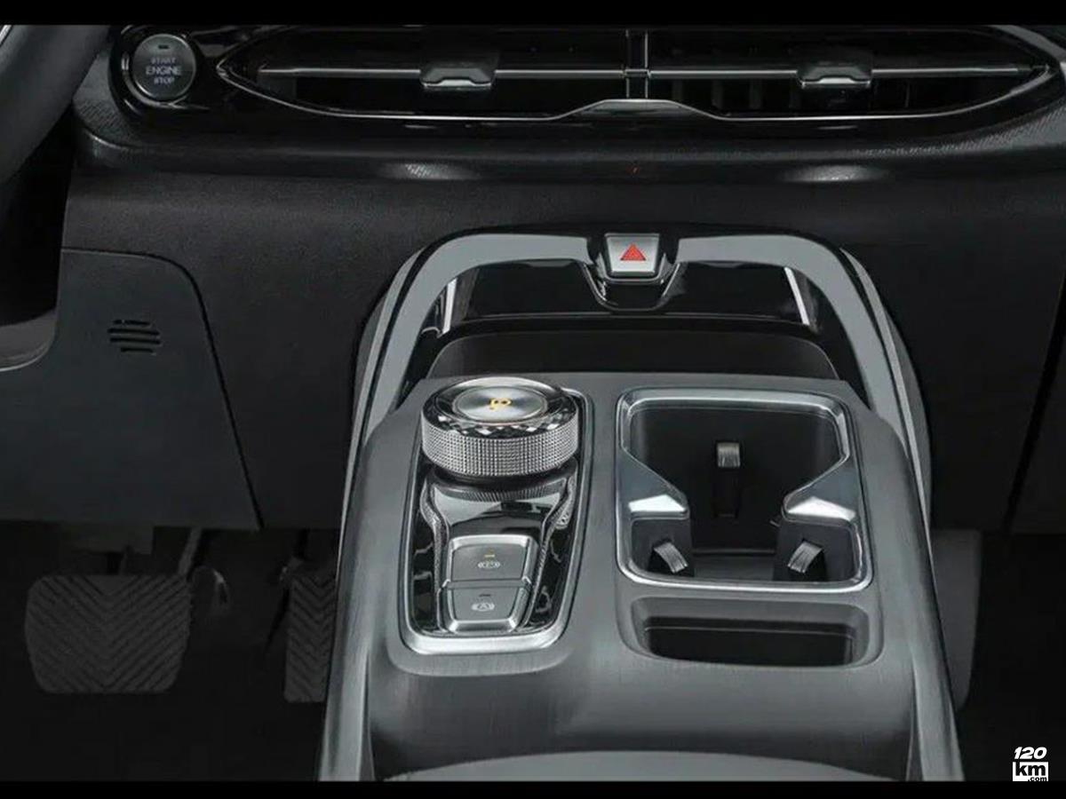 فروش کی ام سی X5 1.5 لیتر توربو ۱۴۰۴ (کم کارکرد) مشکی بدون رنگ اصفهان بزرگمهر (۴ بهمن ۱۴۰۴)