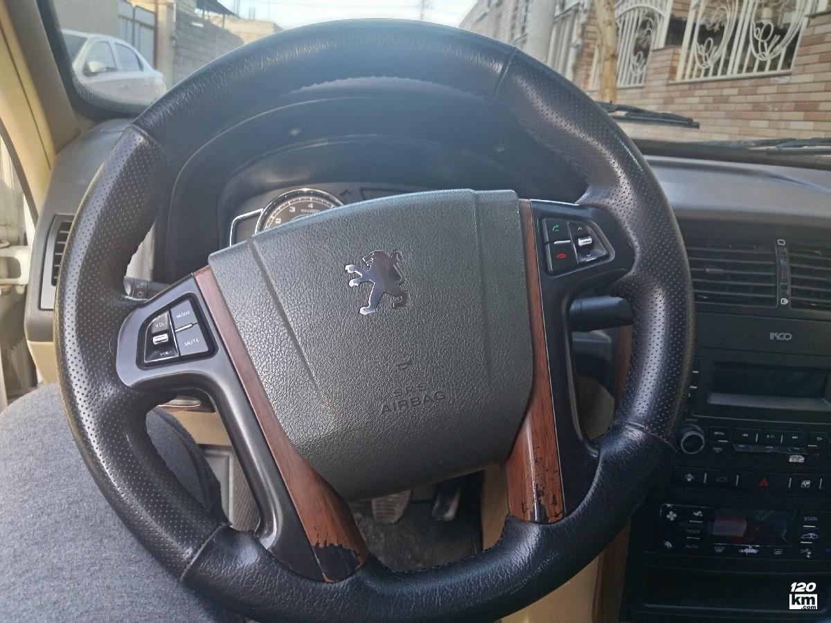 فروش پژو پارس سال ۱۴۰۱ سفید دو لکه رنگ کرمان (۴ بهمن ۱۴۰۴)