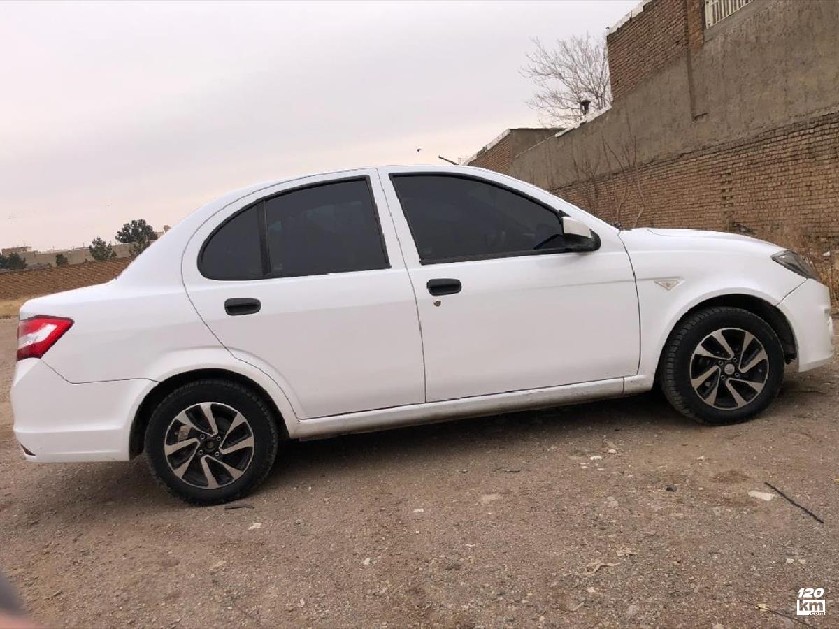 فروش ساینا EX ۱۳۹۸ سفید بدون رنگ قزوین تاکستان (۶ بهمن ۱۴۰۴)