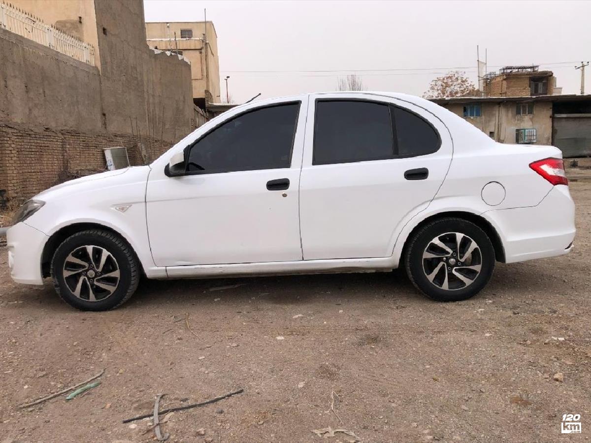 فروش ساینا EX ۱۳۹۸ سفید بدون رنگ قزوین تاکستان (۶ بهمن ۱۴۰۴)