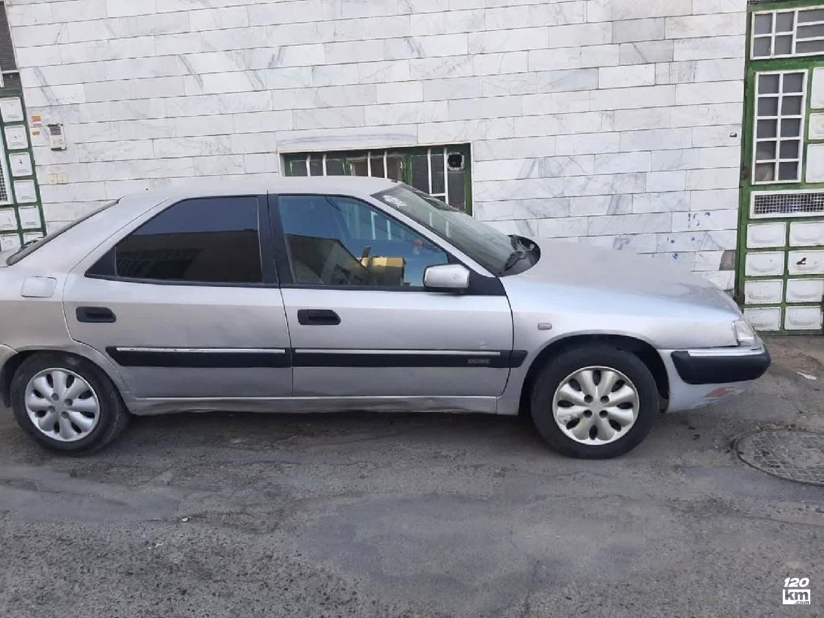 فروش سیتروئن زانتیا ۱۳۸۳ نقره ای دو لکه رنگ بیرجند (۱۰ بهمن ۱۴۰۴)