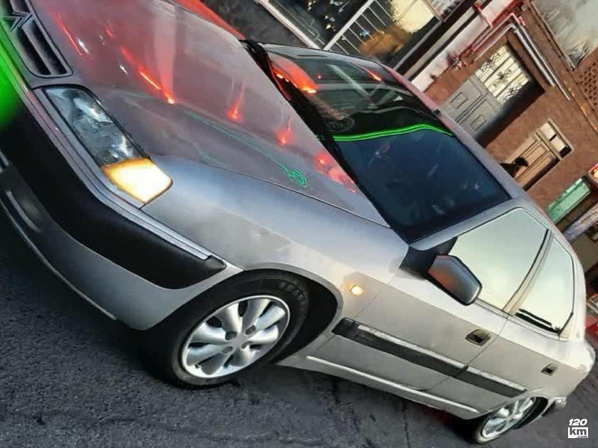 فروش سیتروئن زانتیا ۱۳۸۳ نقره ای دو لکه رنگ بیرجند (۱۰ بهمن ۱۴۰۴)