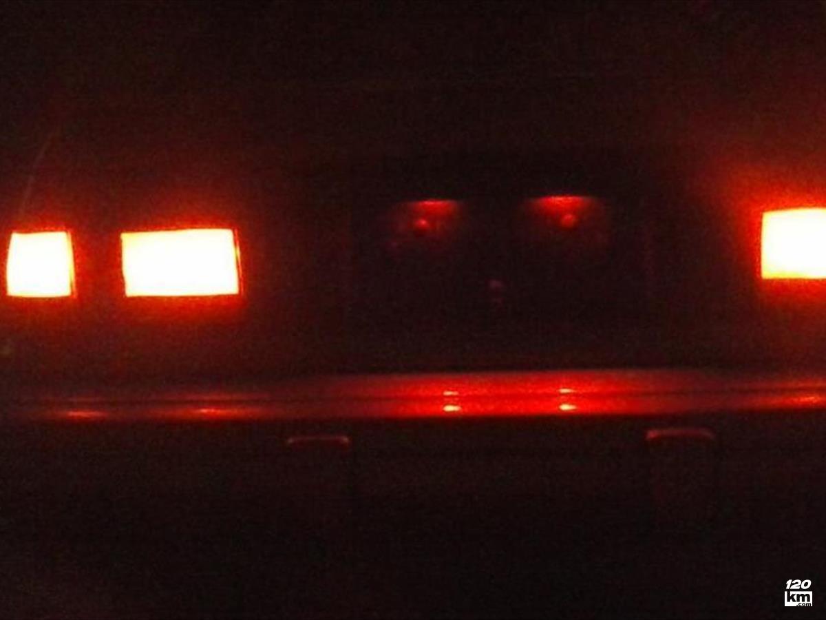 فروش دوو ریسر صندوقدار ۱۹۹۴ (کم کارکرد) پوست پیازی بدون رنگ خرم آباد (۱۱ بهمن ۱۴۰۴)