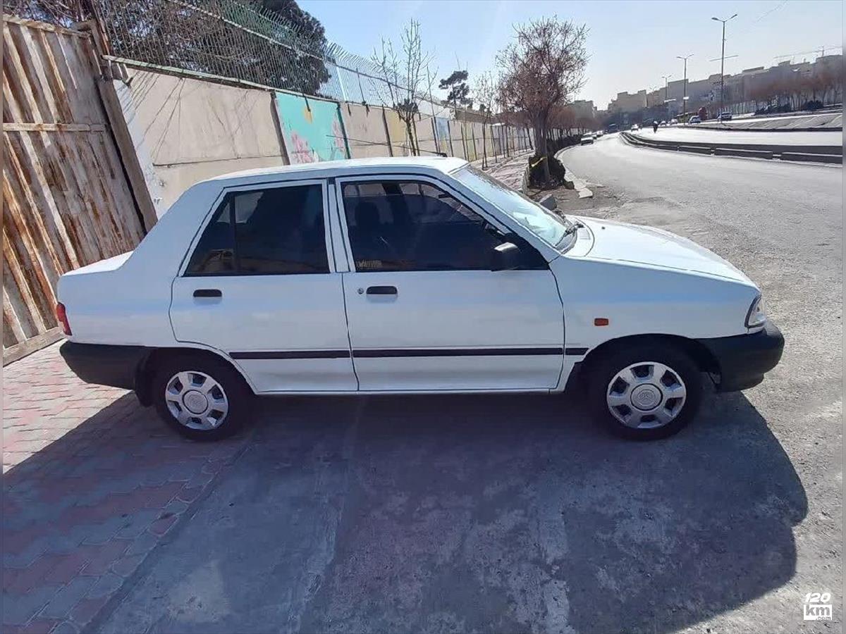 فروش پراید 131 SE ۱۳۹۵ سفید دو لکه رنگ تهران آذری (۱۲ بهمن ۱۴۰۴)