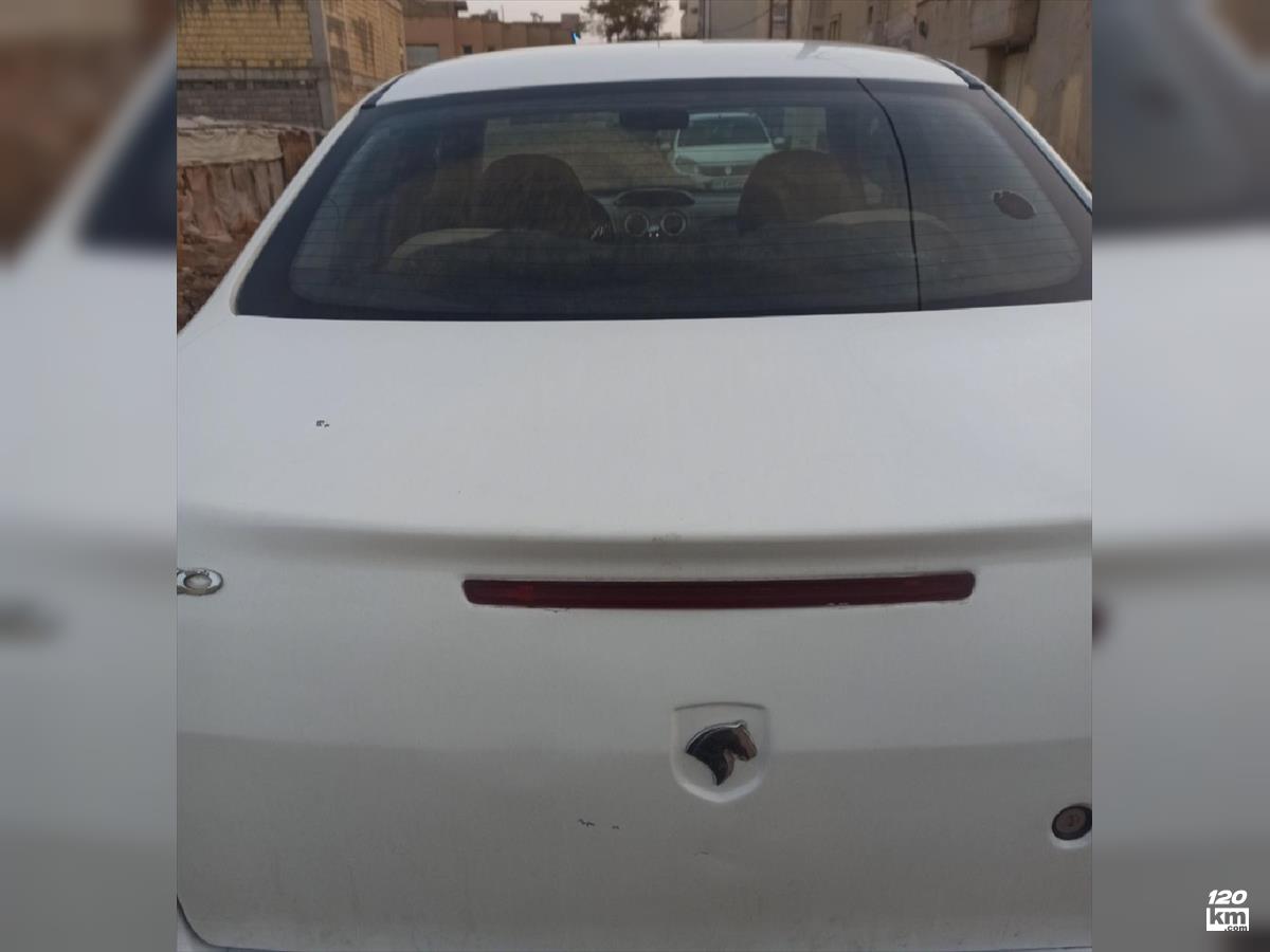 فروش رانا LX ۱۳۹۳ سفید دور رنگ اصفهان شیخ بهایی (۱۲ بهمن ۱۴۰۴)