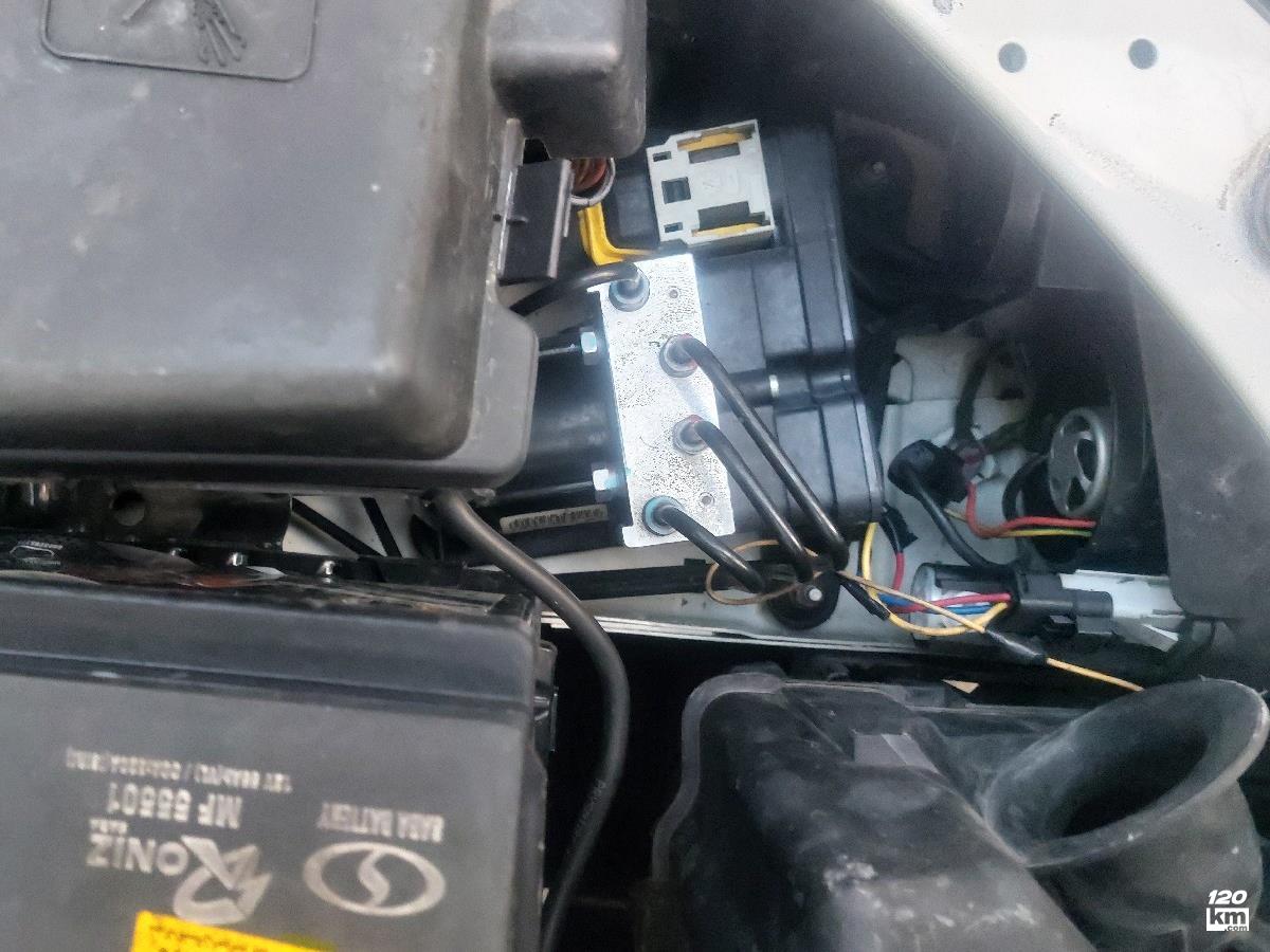 فروش پژو 206 SD V20 ۱۳۸۹ (کم کارکرد) سفید یخچالی بدون رنگ تهران افسریه (۱۴ بهمن ۱۴۰۴)