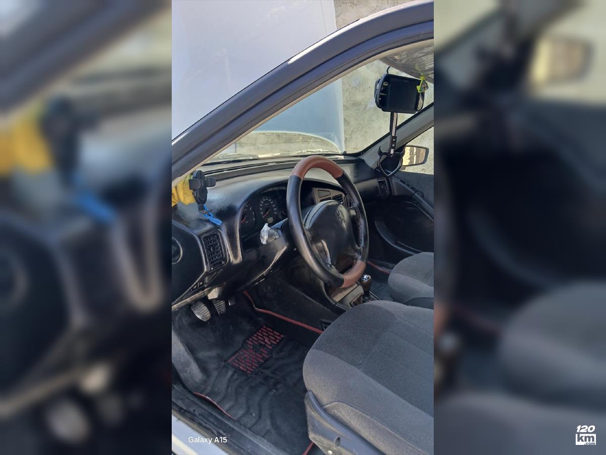 فروش پژو پارس سال ۱۳۸۴ سفید بدون رنگ کردستان قروه (۲۱ بهمن ۱۴۰۴)