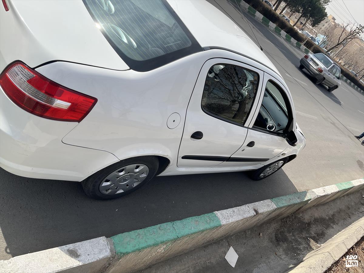 فروش رانا LX ۱۳۹۵ سفید یک لکه رنگ کرج گلشهر (۲۵ بهمن ۱۴۰۴)