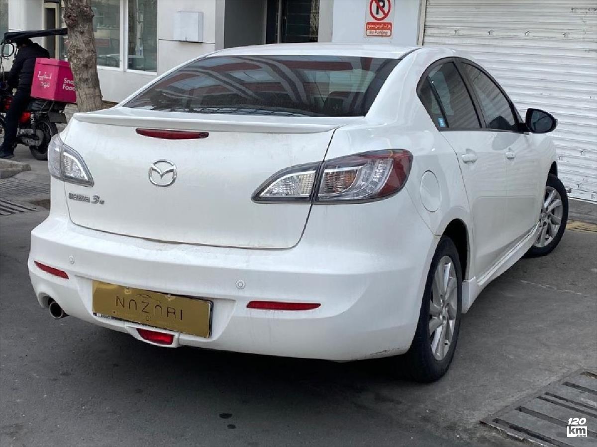 فروش مزدا 3 صندوقدار ۱۳۹۷ (کم کارکرد) سفید بدون رنگ تهران عباس آباد (بهشتی) (۲۹ بهمن ۱۴۰۴)