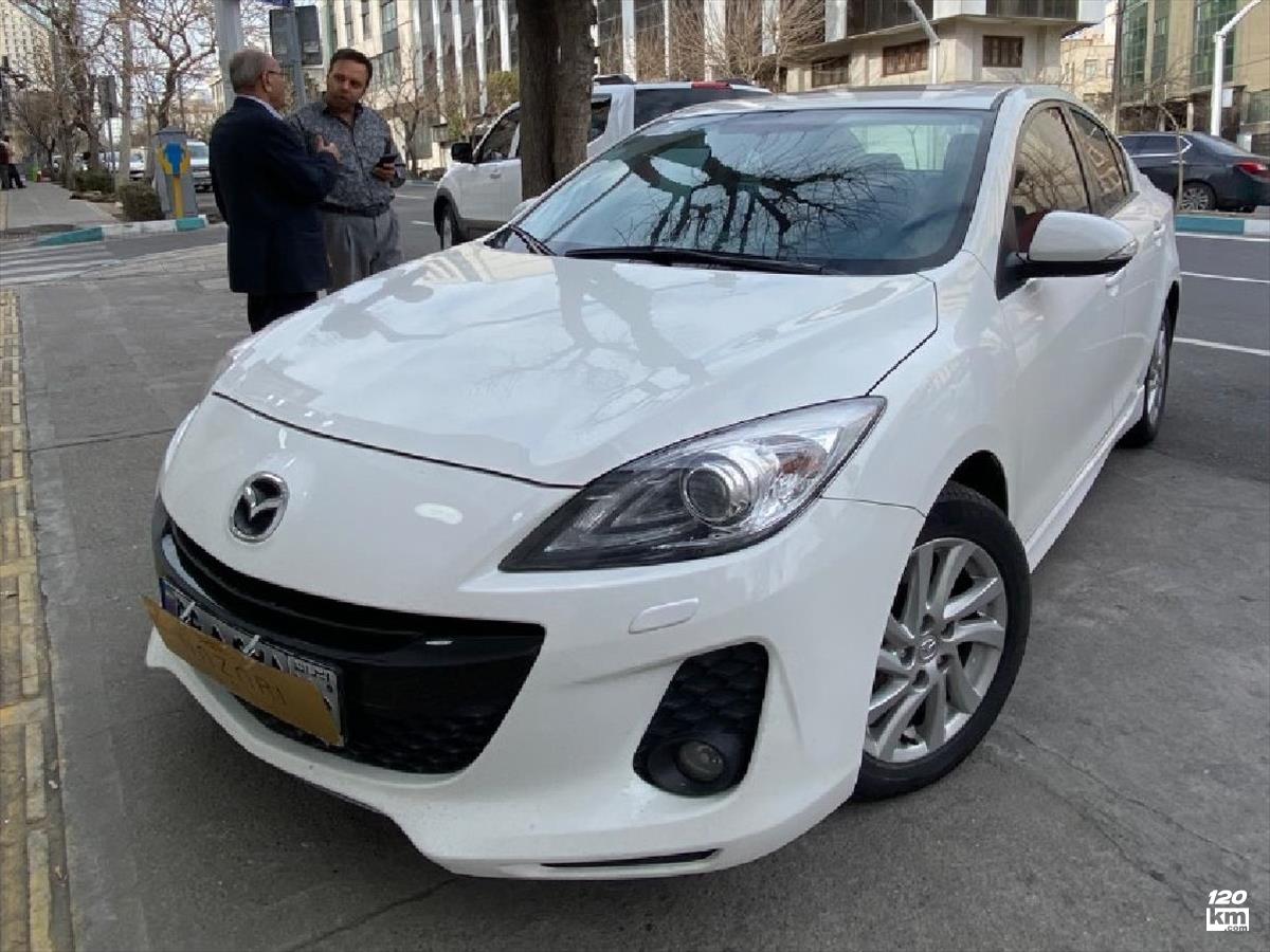 فروش مزدا 3 صندوقدار ۱۳۹۷ (کم کارکرد) سفید بدون رنگ تهران عباس آباد (بهشتی) (۲۹ بهمن ۱۴۰۴)