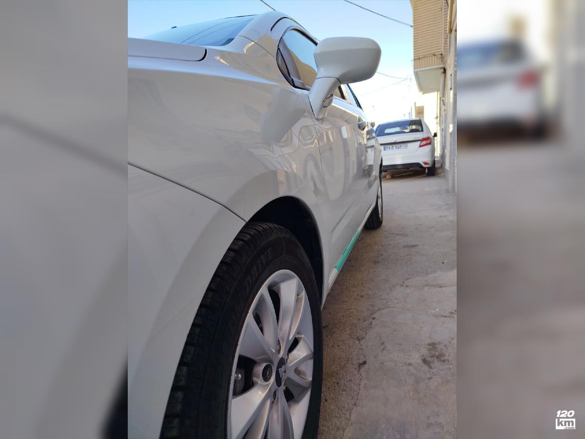 فروش برلیانس H230 ۱۳۹۷ (کم کارکرد) سفید بدون رنگ اصفهان رباط (۲۹ بهمن ۱۴۰۴)