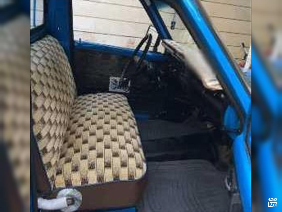 فروش مزدا وانت تک کابین ۱۳۶۴ (کم کارکرد) آبی دور رنگ ارومیه (۱ اسفند ۱۴۰۴)