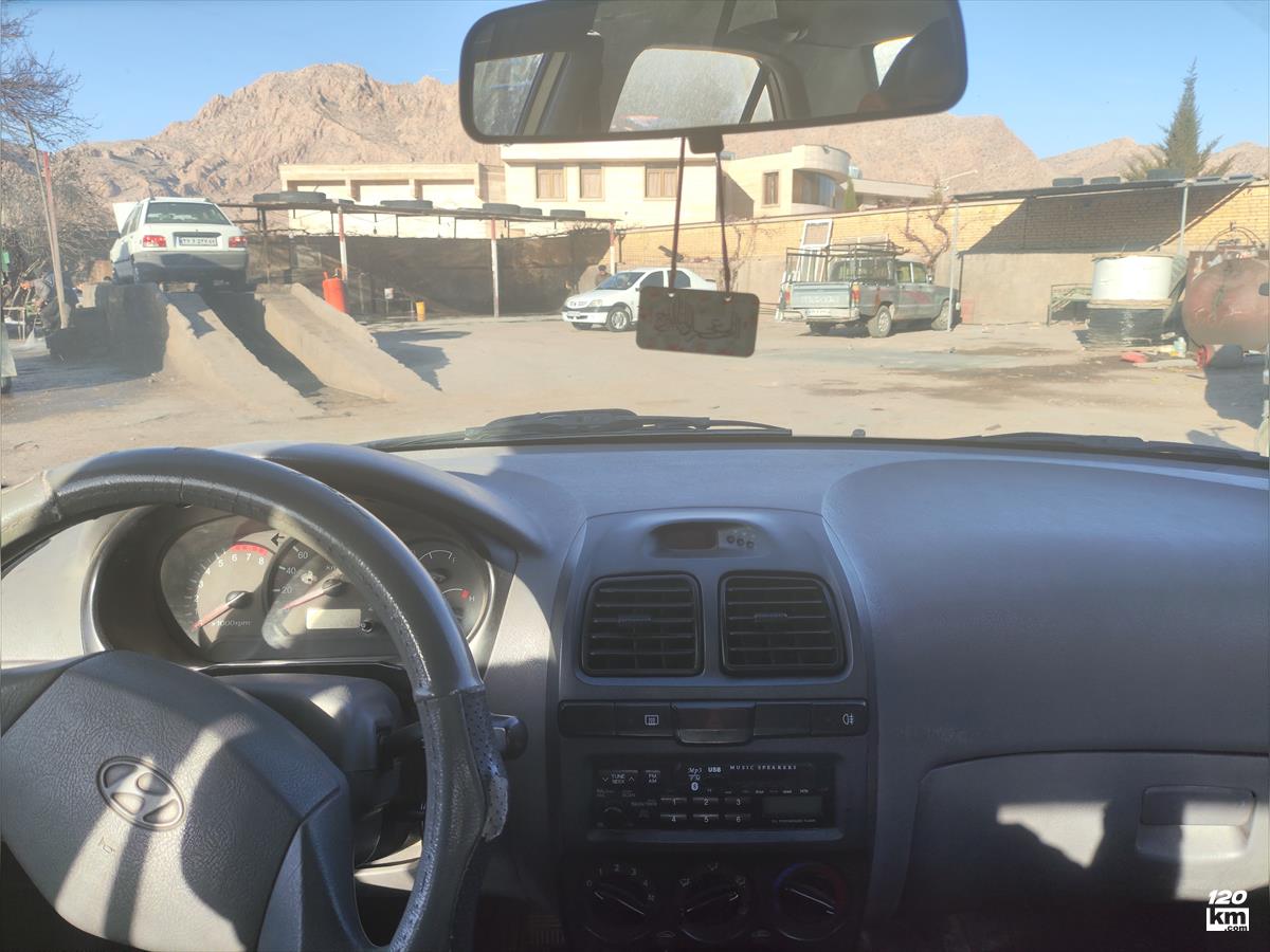 فروش هیوندای ورنا ۱۳۸۳ بژ بدون رنگ فارس استهبان (۳ اسفند ۱۴۰۴)