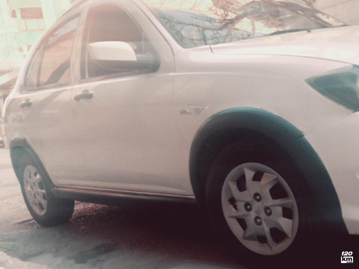 فروش کوییک S ۱۴۰۲ سفید دو لکه رنگ مشهد بلوار فردوسی (۴ اسفند ۱۴۰۴)