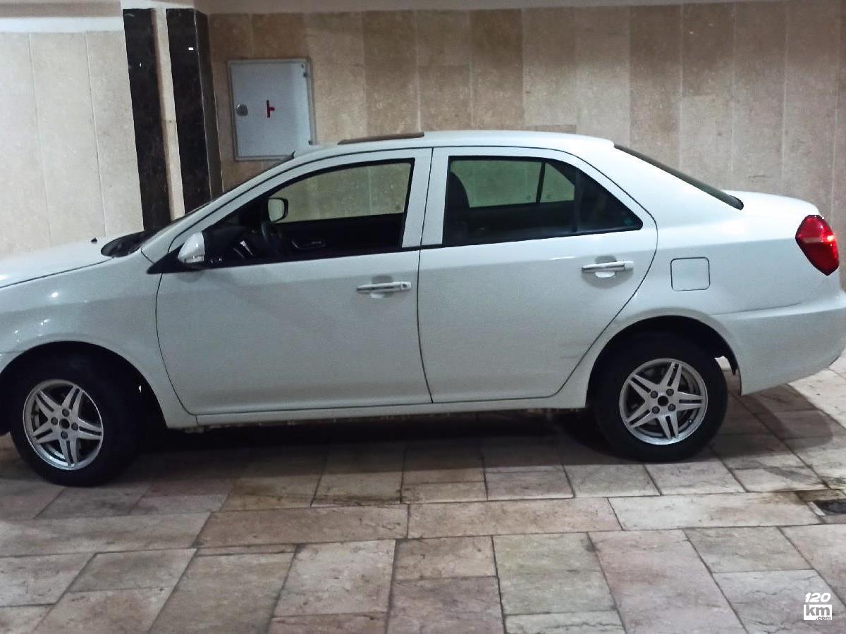 فروش جیلی GC6 ۱۳۹۸ سفید چند لکه رنگ تهران اندیشه (۷ اسفند ۱۴۰۴)