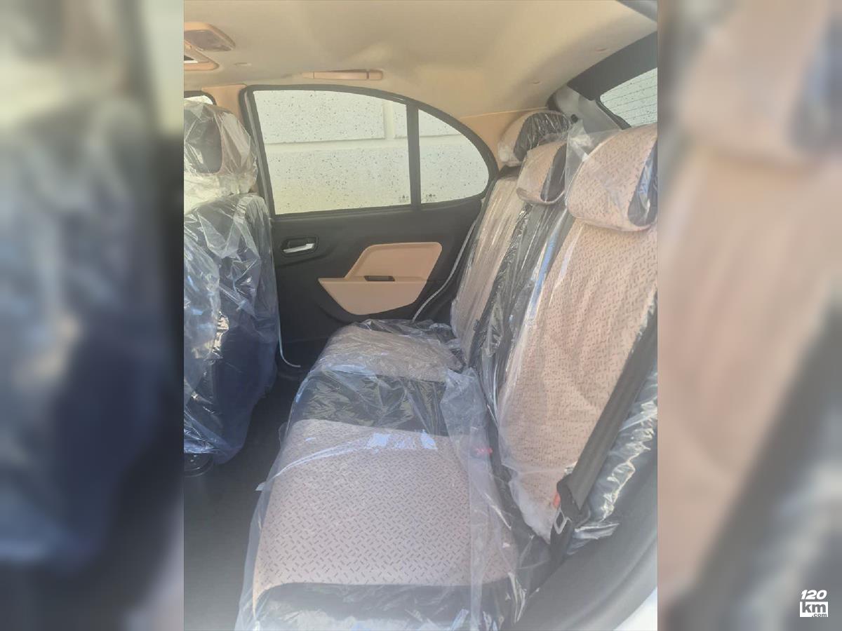 فروش اطلس G ۱۴۰۳ صفر سفید بدون رنگ فارس لار (۸ اسفند ۱۴۰۴)